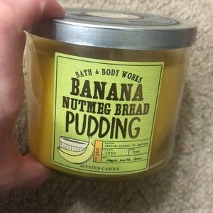 Bath and body works 3 wick candle